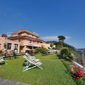*** Hotel Mondial Italy
